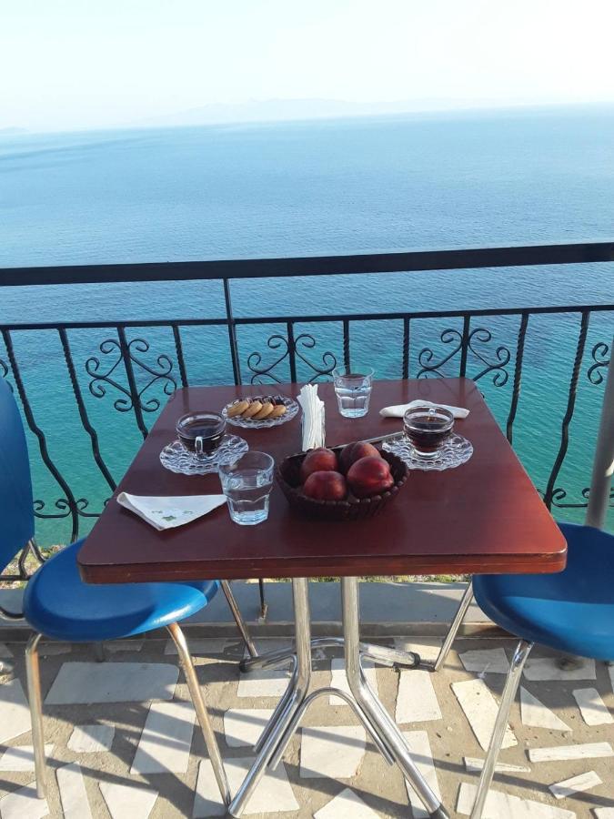 Odhisea Hotel Restaurant Qeparo Exterior foto